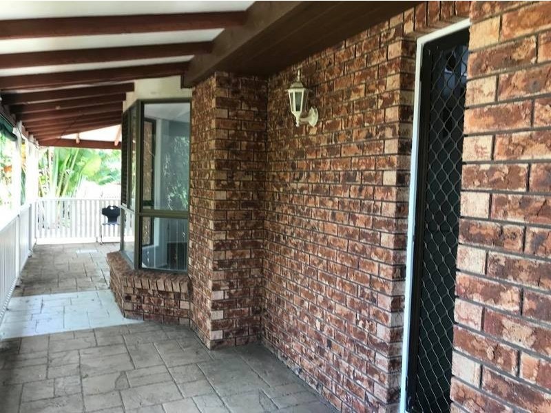 27 Pittman st, Beaconsfield QLD 4740