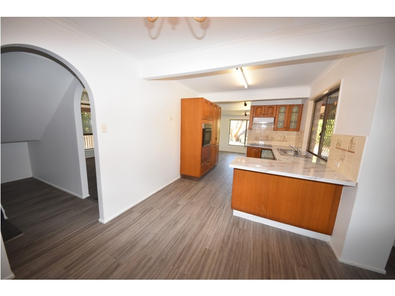 27 Pittman st, Beaconsfield QLD 4740