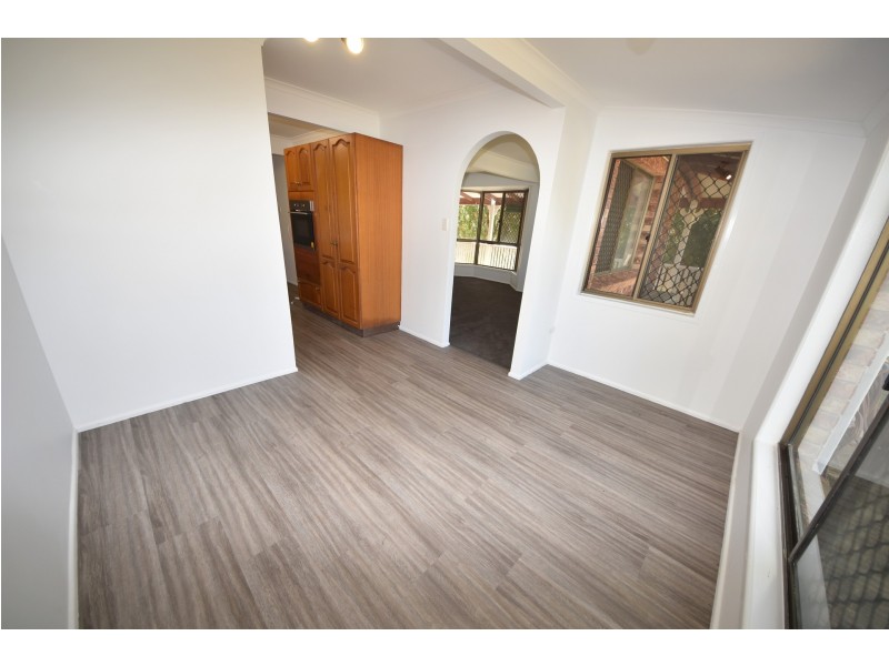 27 Pittman st, Beaconsfield QLD 4740