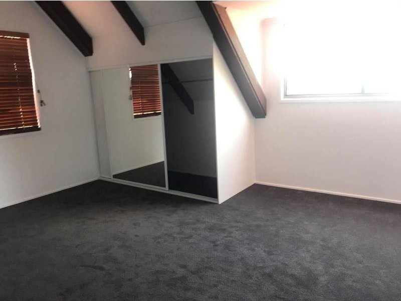 27 Pittman st, Beaconsfield QLD 4740