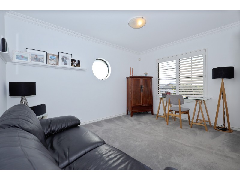 253 Woodside Street, Doubleview WA 6018