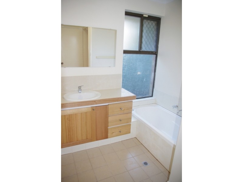 11 Saurel Way, Ferndale WA 6148