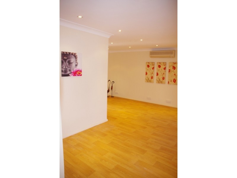 11 Saurel Way, Ferndale WA 6148