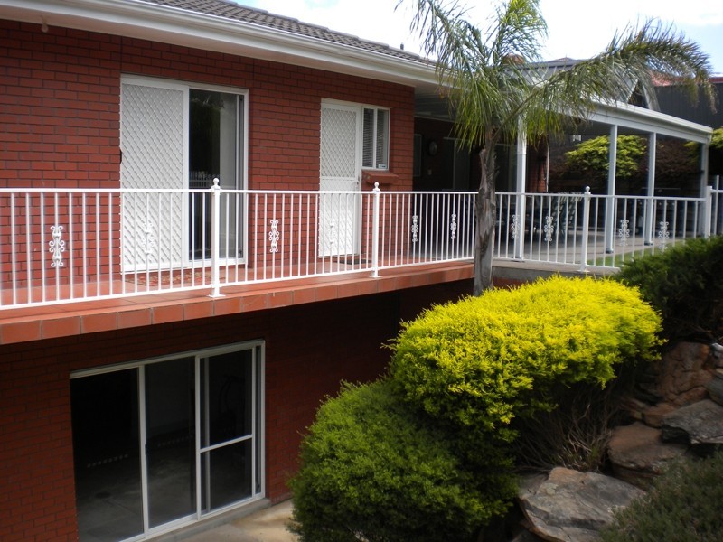 7 Luderitz Close, Hallett Cove SA 5158