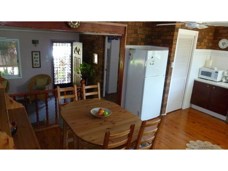 17 Clarence St, Macquarie Fields NSW 2564