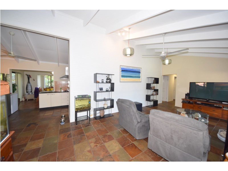 2b Eulbertie Avenue, Eimeo QLD 4740