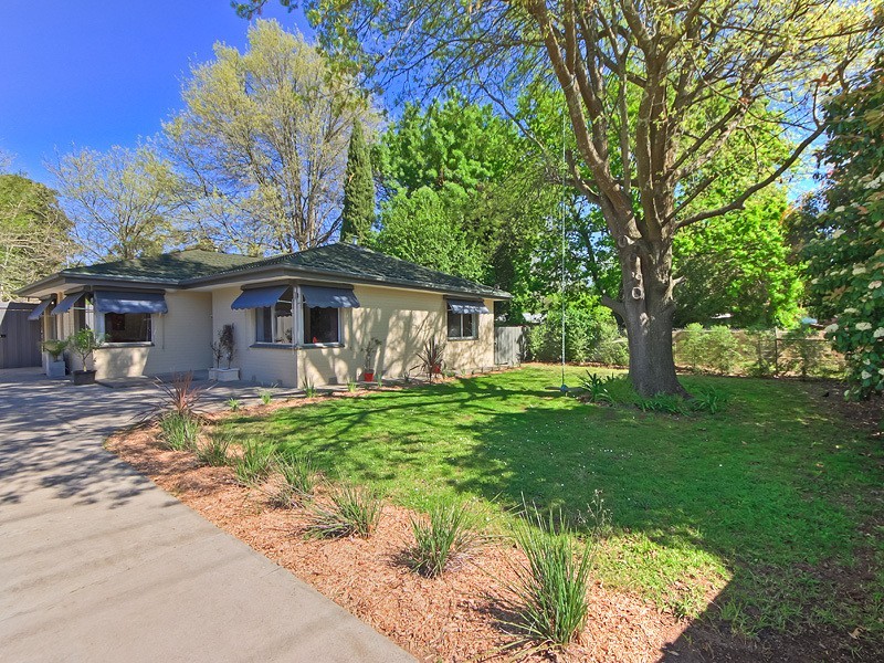 2 Elamo Road, Healesville VIC 3777