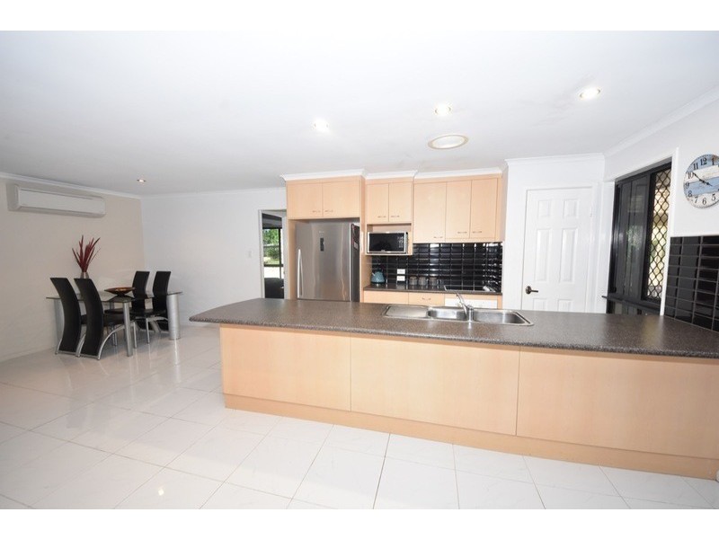 2/1 Morris Ct, Andergrove QLD 4740