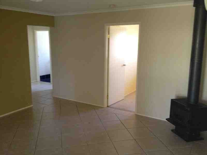 13 jonath court, Edens Landing QLD 4207