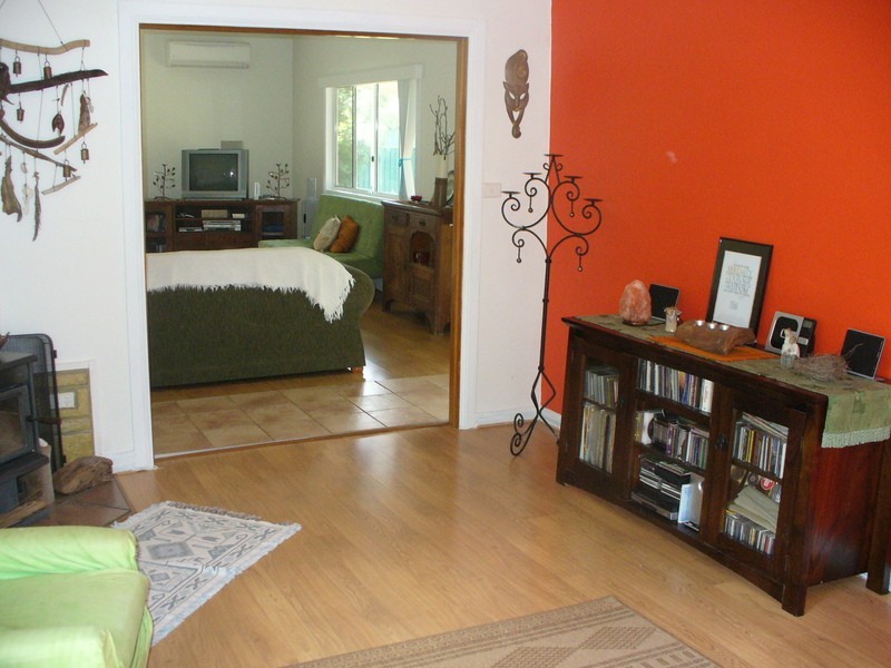 104  Belmont Rd, Glenfield NSW 2167