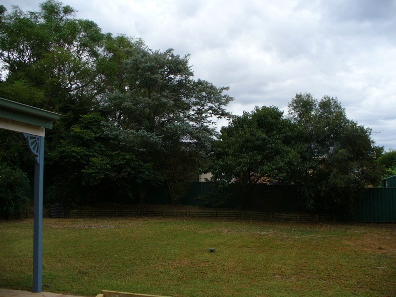 104  Belmont Rd, Glenfield NSW 2167