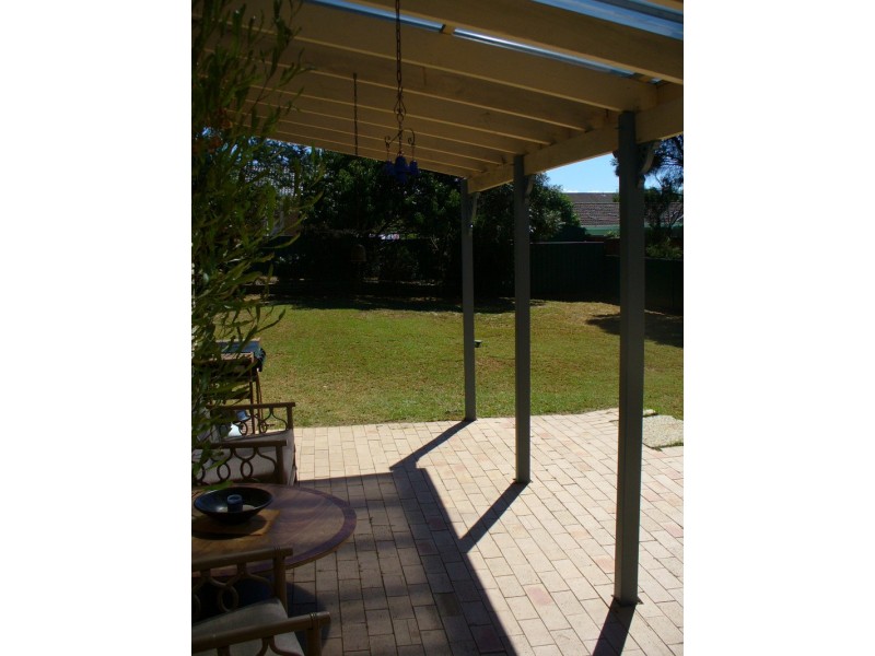 104  Belmont Rd, Glenfield NSW 2167