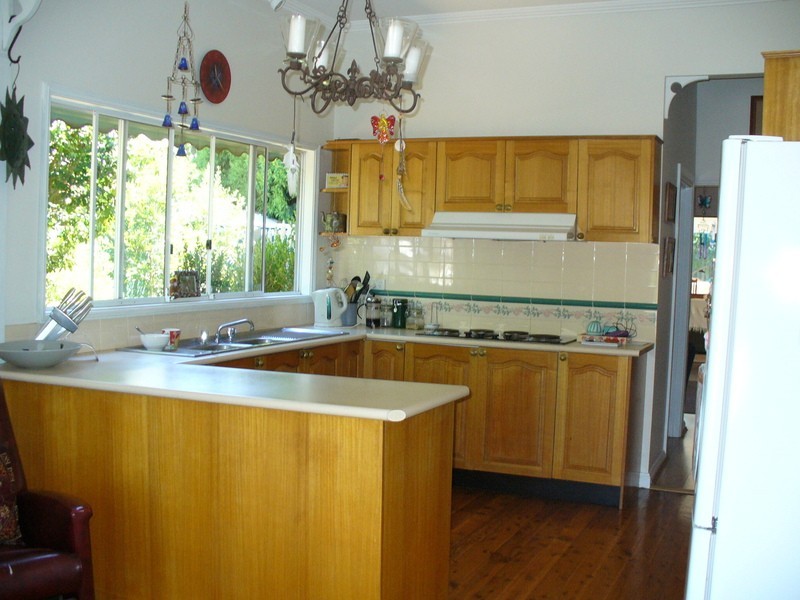 104  Belmont Rd, Glenfield NSW 2167