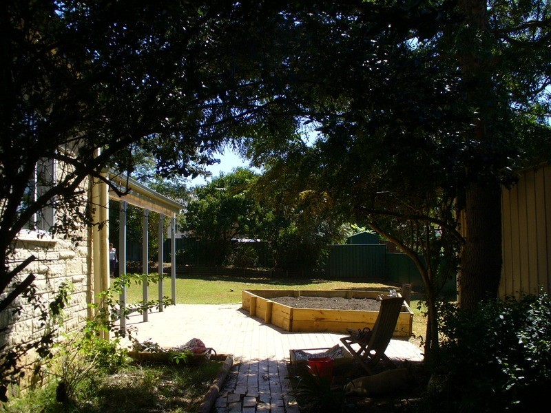 104  Belmont Rd, Glenfield NSW 2167