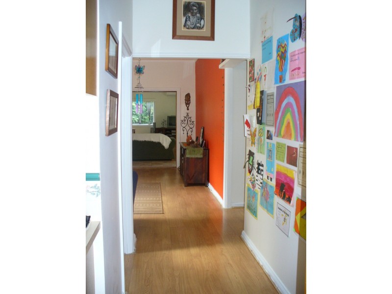 104  Belmont Rd, Glenfield NSW 2167