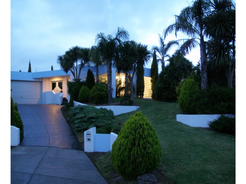 4 Taree close, Pakenham VIC 3810