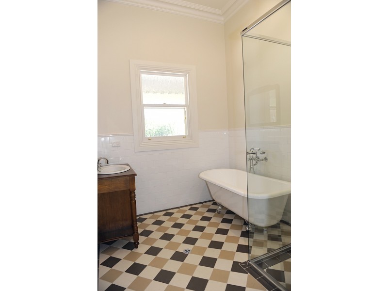 1 Coral Street, Mount Barker SA 5251