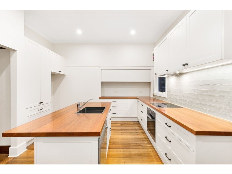 4 Woolley Street, Essendon VIC 3040