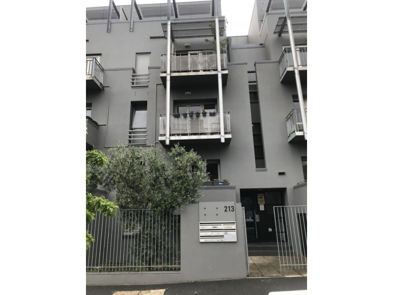 16/213 Cardigan Street, Carlton VIC 3053