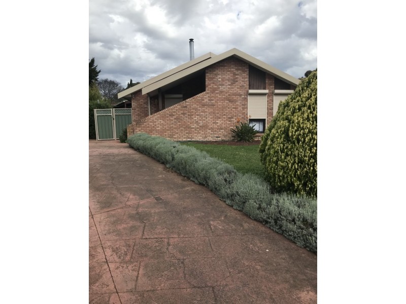 15 Rethel Close, Keilor Downs VIC 3038
