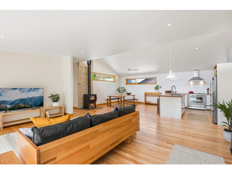 56 Fryers Road, Chewton VIC 3451