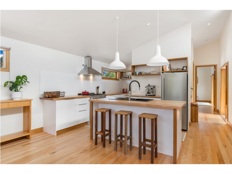 56 Fryers Road, Chewton VIC 3451