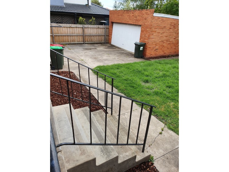 24 Clee St, Mckinnon VIC 3204
