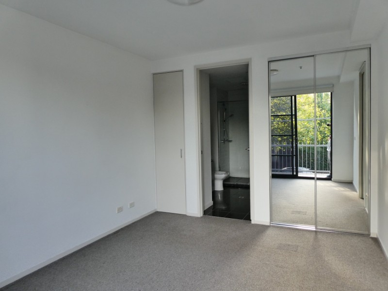 17/220 Barkly Street, St Kilda VIC 3182