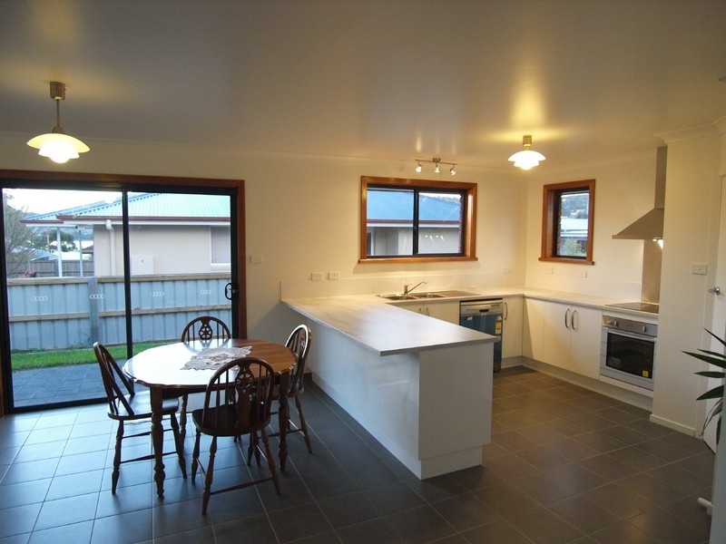 11a Tranmere Rd, Howrah TAS 7018