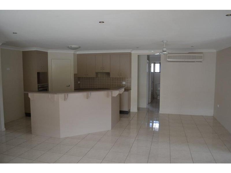 7 Downs Field Place, Taroomball QLD 4703