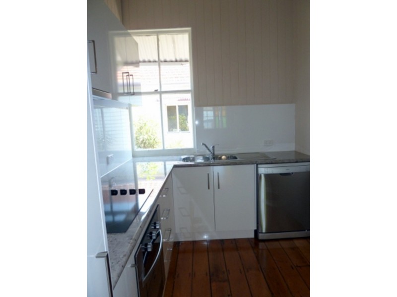 220 Days Road, Grange QLD 4051