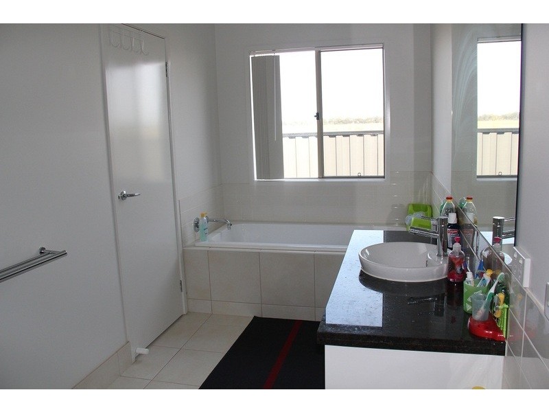 60 Kellerman Drive, Point Cook VIC 3030