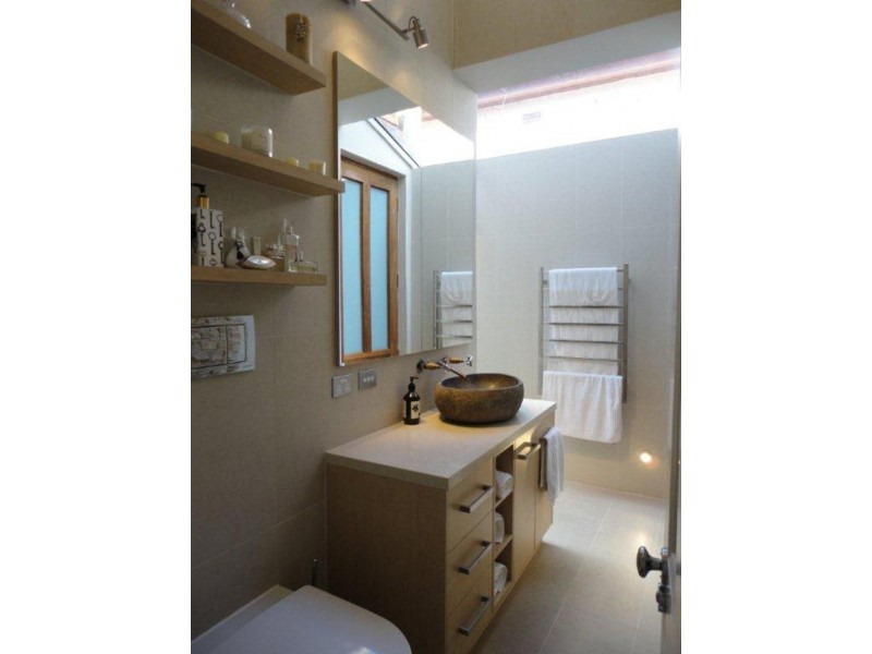 56 Upton Road, Albert Park VIC 3206