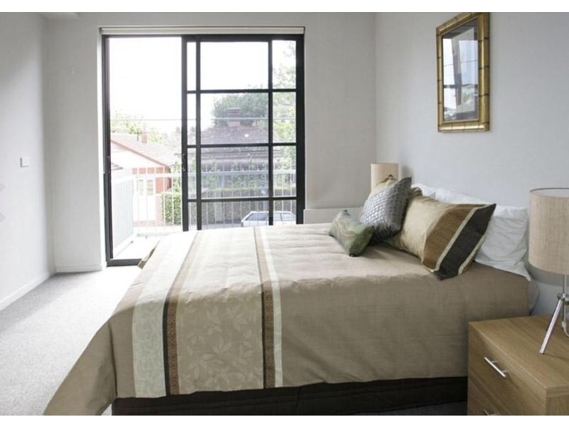 17/220 Barkly Street, St Kilda VIC 3182