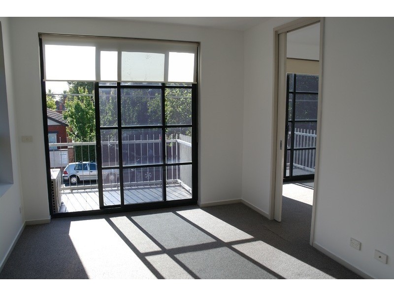 17/220 Barkly Street, St Kilda VIC 3182