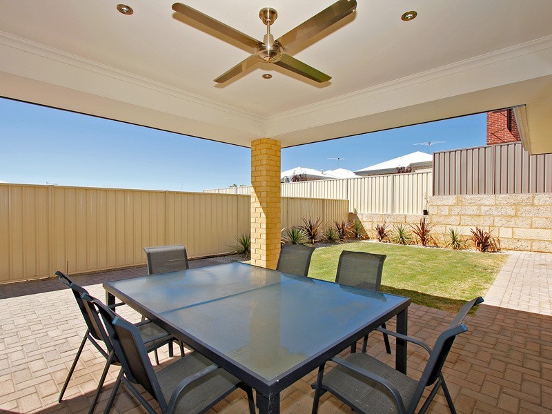 10 Lugano Terrace, Beeliar WA 6164