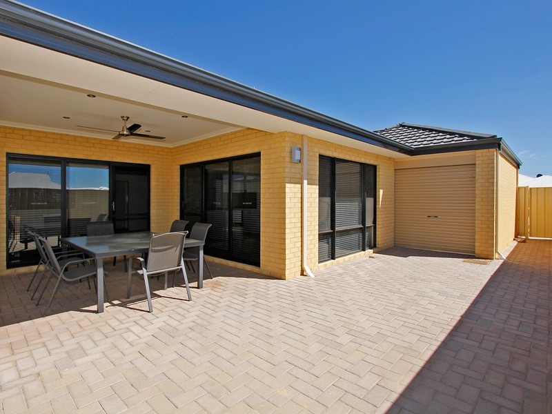 10 Lugano Terrace, Beeliar WA 6164