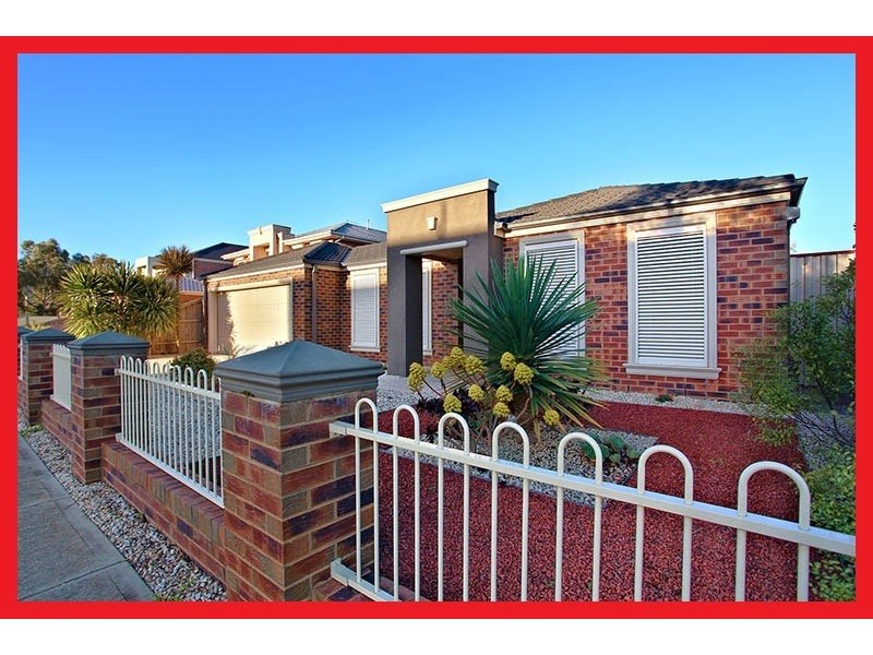 10 Silver Oak Street, Keysborough VIC 3173