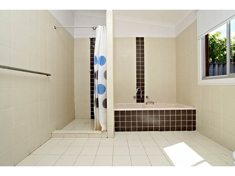 214 Hampton Road, Beaconsfield WA 6162