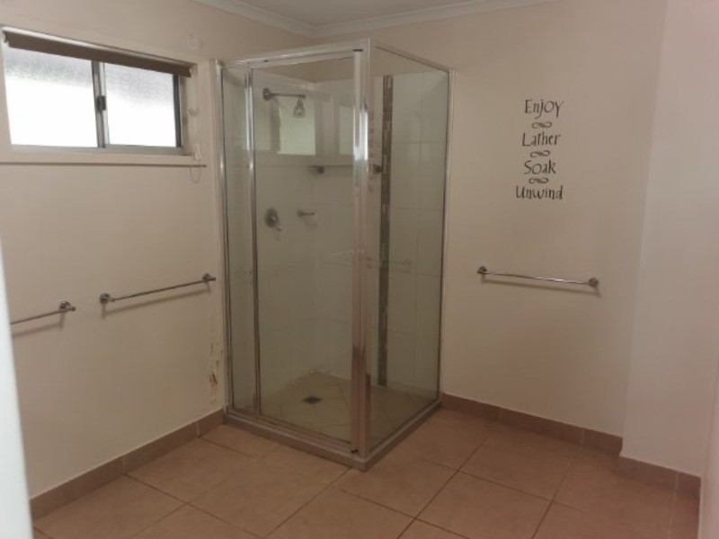 1 Hargreaves St, Andergrove QLD 4740