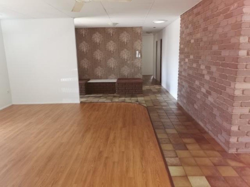 1 Hargreaves St, Andergrove QLD 4740