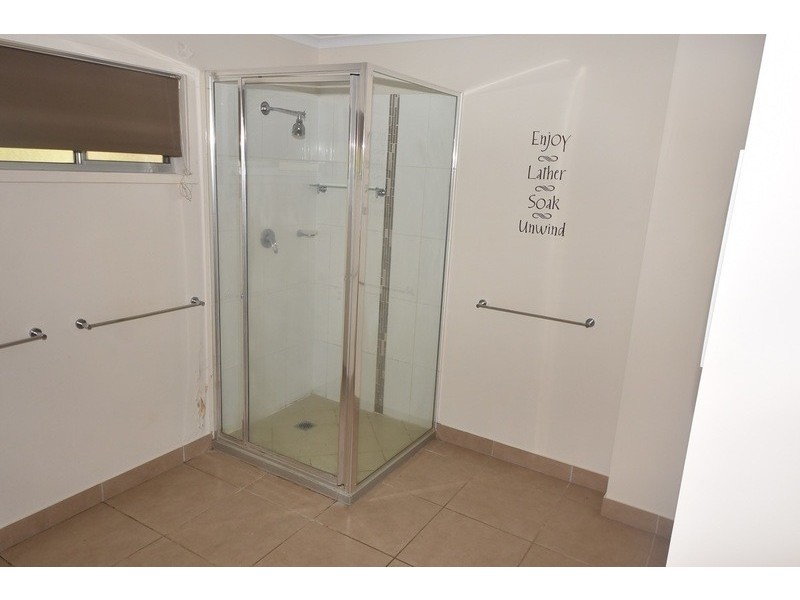 1 Hargreaves St, Andergrove QLD 4740