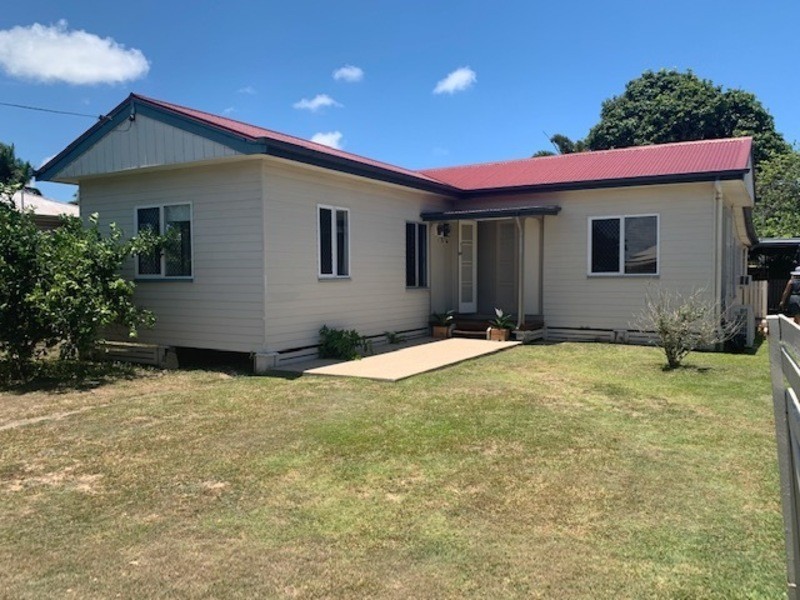 24 Adrian St, West Mackay QLD 4740