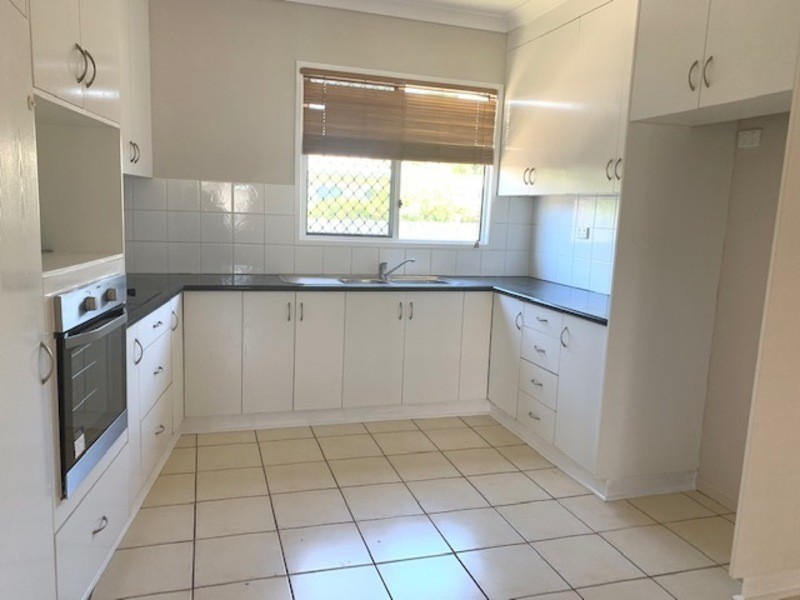 24 Adrian St, West Mackay QLD 4740