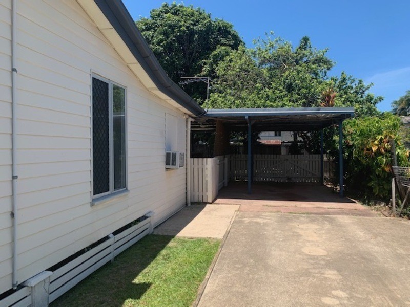 24 Adrian St, West Mackay QLD 4740