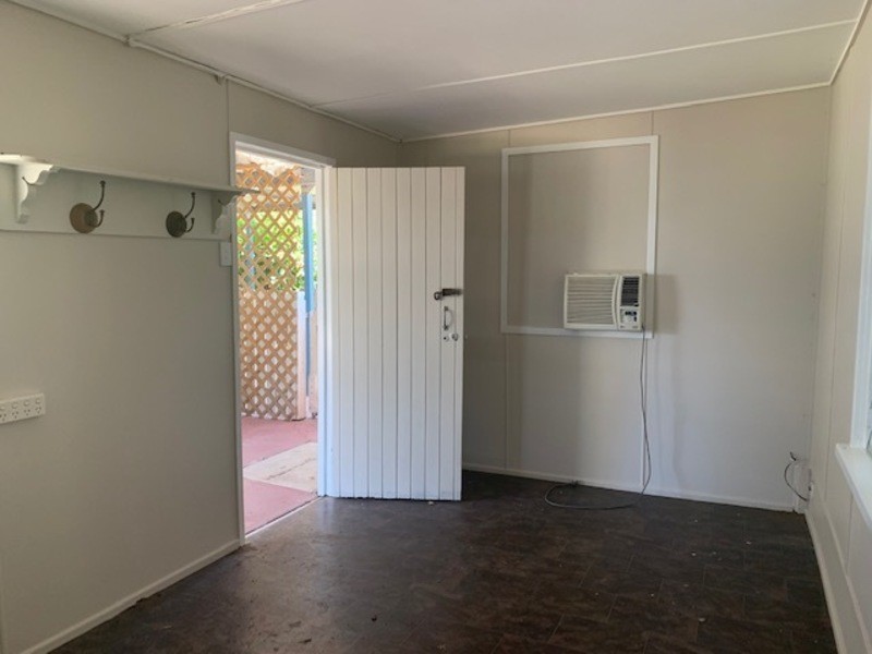 24 Adrian St, West Mackay QLD 4740