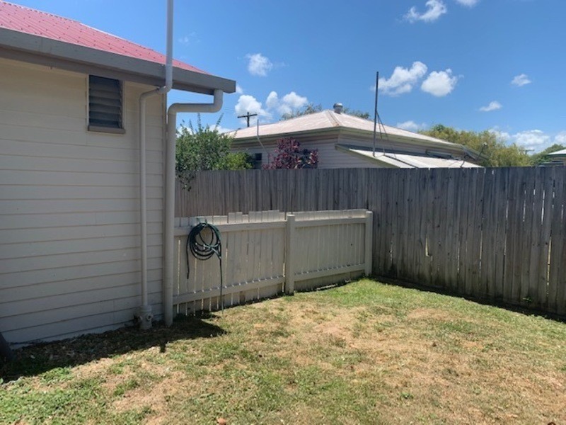 24 Adrian St, West Mackay QLD 4740