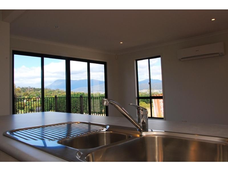 14a Rachel Crescent, Old Beach TAS 7017