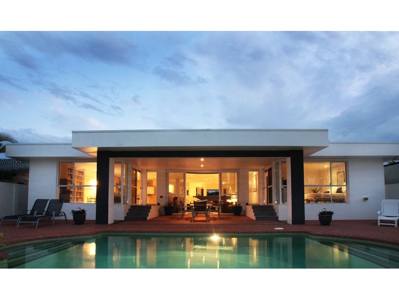 25 Rapallo Avenue, Isle Of Capri QLD 4217