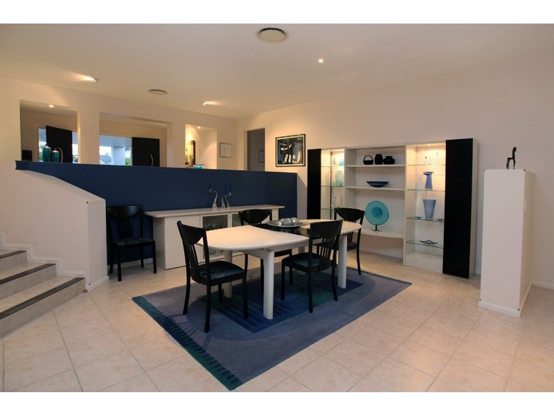 25 Rapallo Avenue, Isle Of Capri QLD 4217
